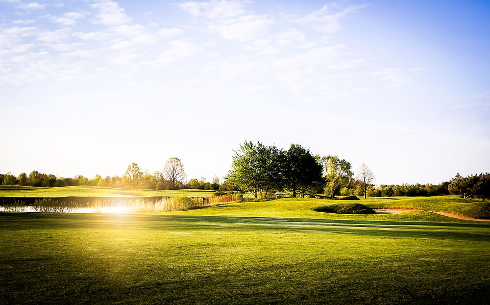 2025’s Best Golf Bag Upgrade: The AskEcho T-Lock — Quiet, Stylish, and Packed with Smart Storage