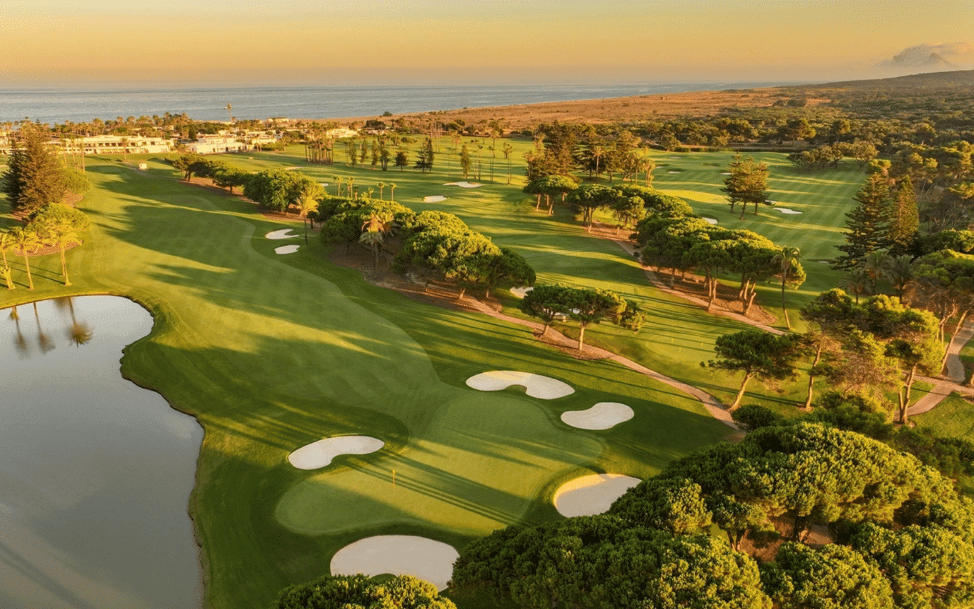 2025's Must-Have Golf Bag: Lightweight, Quiet, and Super Organized