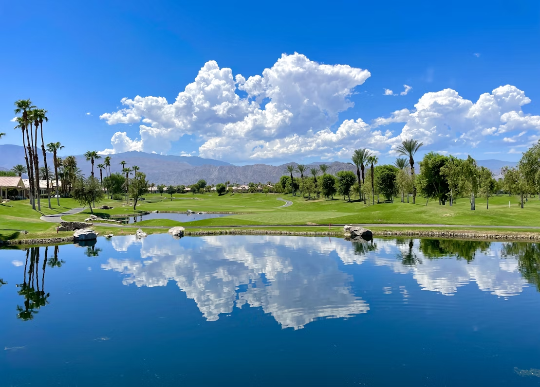 2025’s Most Functional Golf Bag: Organized, Silent, and Perfect for Every Golfer