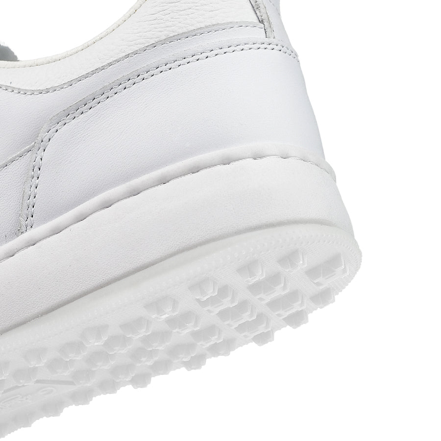 Ask Echo X Goating Player P101 Spikeless Golf Shoes / White